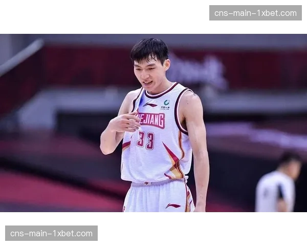 浙江队官方宣布：核心后卫吴前因脚踝韧带扭伤，预计缺席常规赛剩余比赛